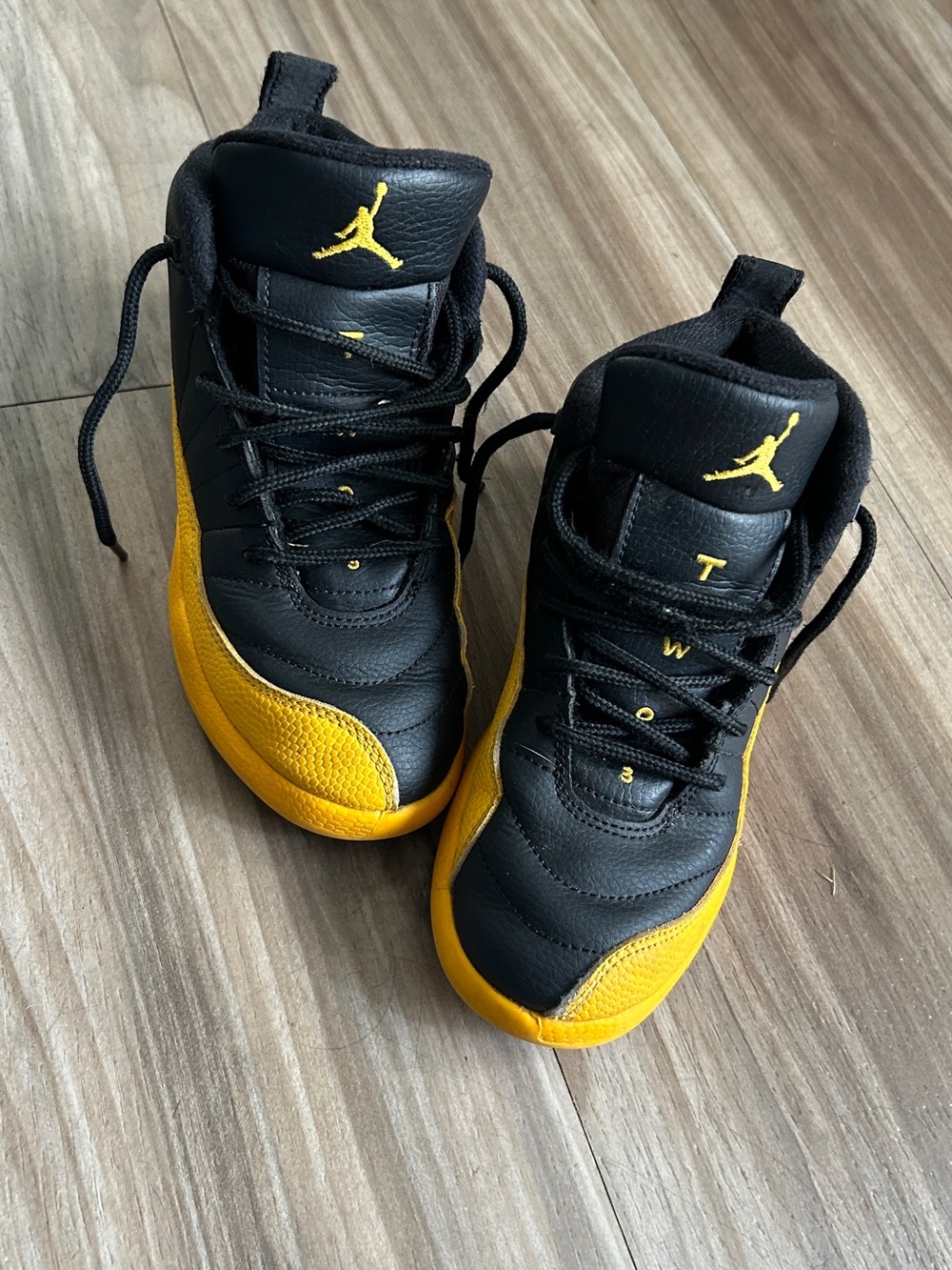 Jordan Kids Black & Yellow